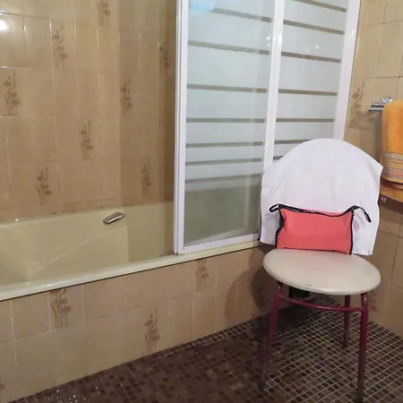 Maison Et Moulin A Eau Entre 2 Rivieres Dans Parc Animalier Feriehus *